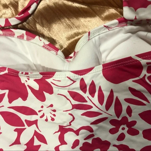 Tommy Bahama Shirred Tropical Halter Padded Tankini Hibiscus Top in EUC … - Picture 5 of 6